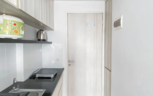 Basic Studio Room At Azalea Suites Apartment