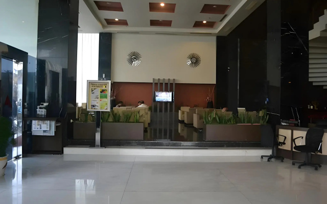 Grand Antares Hotel