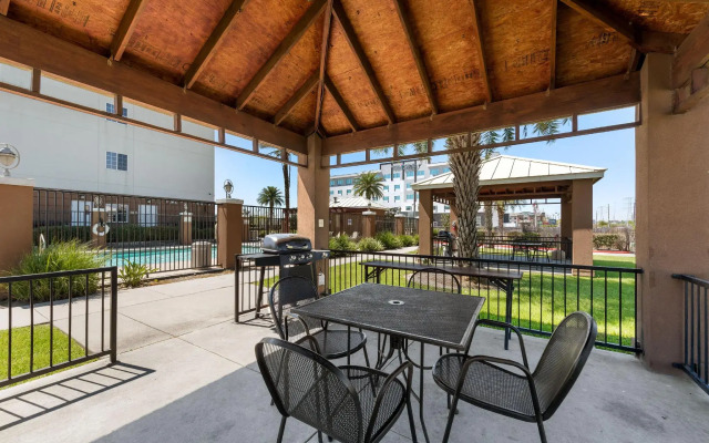 Extended Stay America Suites Houston IAH Airport
