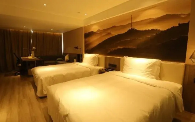 Yan'an Baimi Avenue Baotashan Atour Hotel