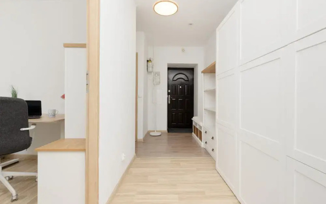 Modern Two-bedroom Warsaw by Renters
