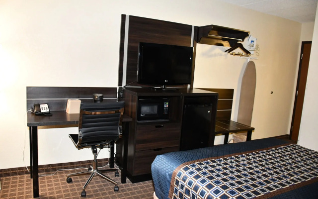 Stillwater Inn & Suites