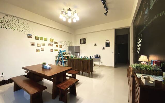 Nest And Big Forest Guesthouse