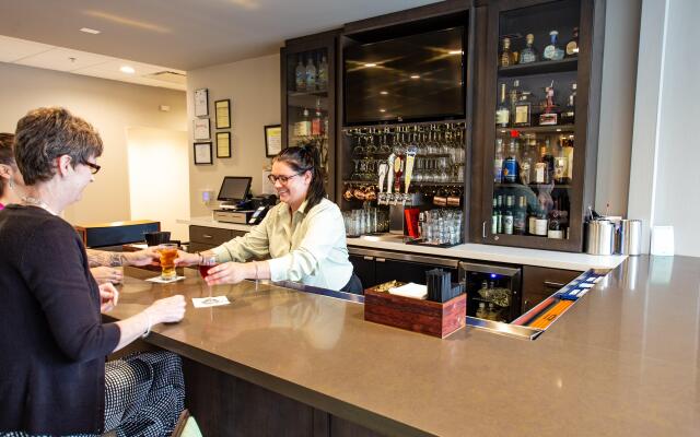 Holiday Inn Knoxville N - Merchant Drive by IHG