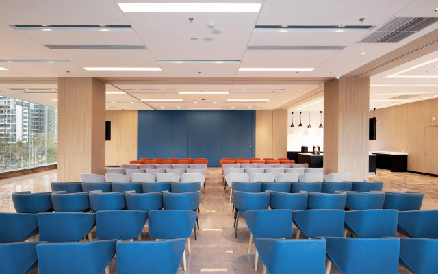 Holiday Inn Express Shenzhen North Station by IHG