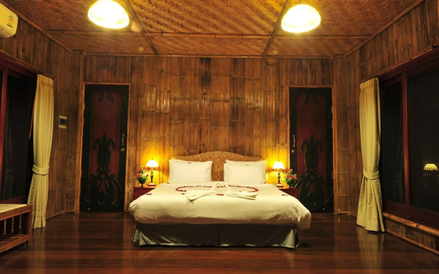 Reewa Waree Resort