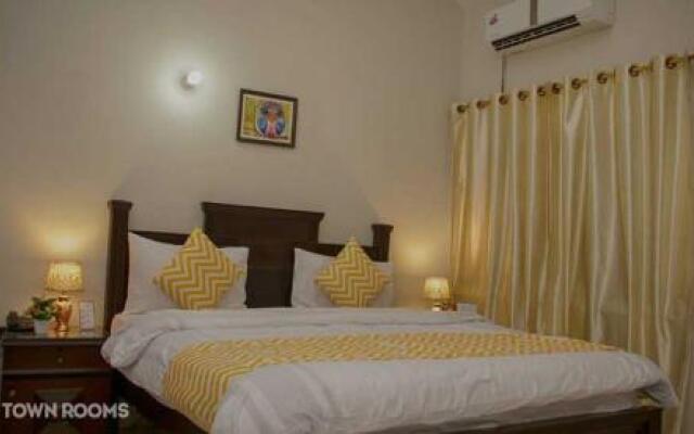 Ktown Rooms 002, shahrah-e-faisal