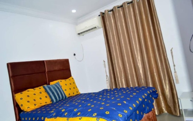 Immaculate 4-bed Apartment in Lagos