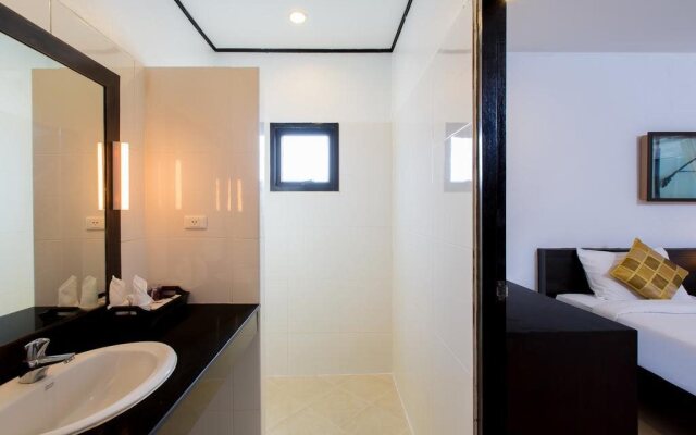 Praewa Villas Naiyang Phuket