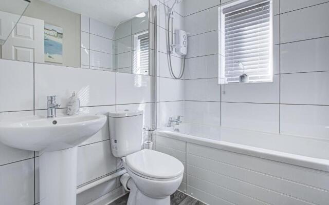 Windsor Burnham Ascot Haven Sleeps 4