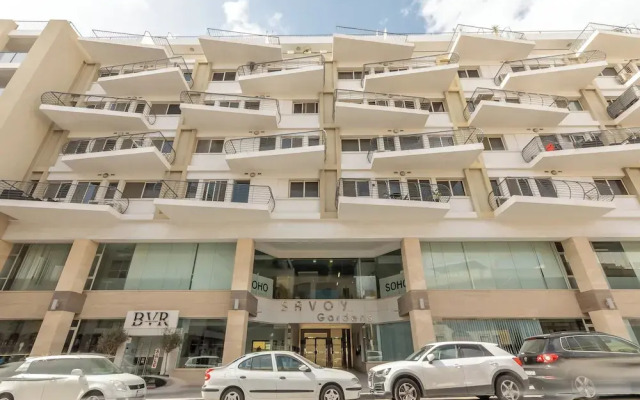 Modern and Comfortable Apart Savoy Garden