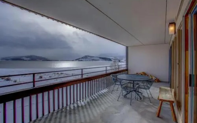 Point Dillon Condominiums