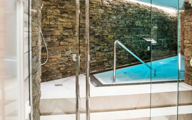 El Lodge Ski and Spa