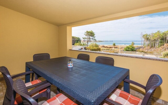 Beautiful Apartment in Vir With 2 Bedrooms and Wifi