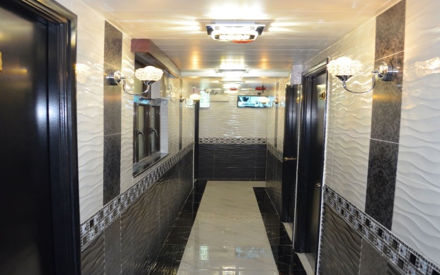 Skystar Hostel – Hotel Rooms – Kowloon