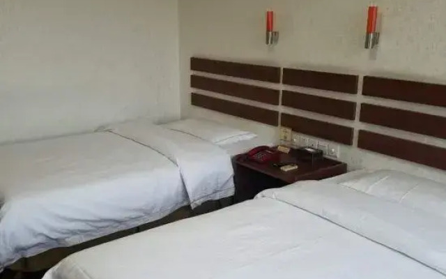 Bayi Baoyuan Hotel (Zhongshan Road No.1 Hospital)