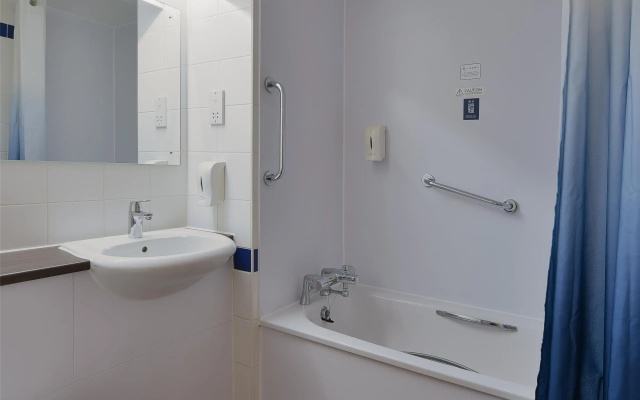 Travelodge Cheltenham