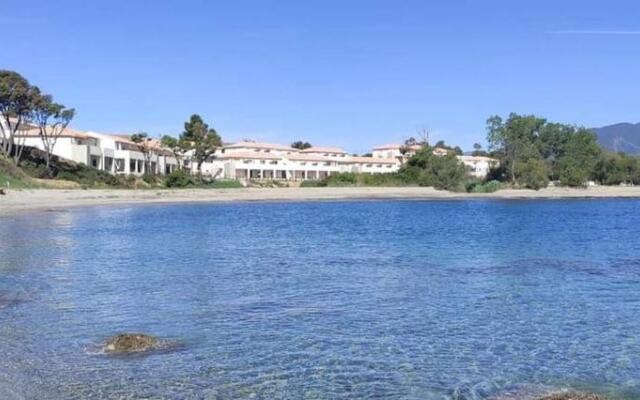 BRAVONE 61- T2- Pieds dans l'eau-Piscine chauffée dans résidence- clim