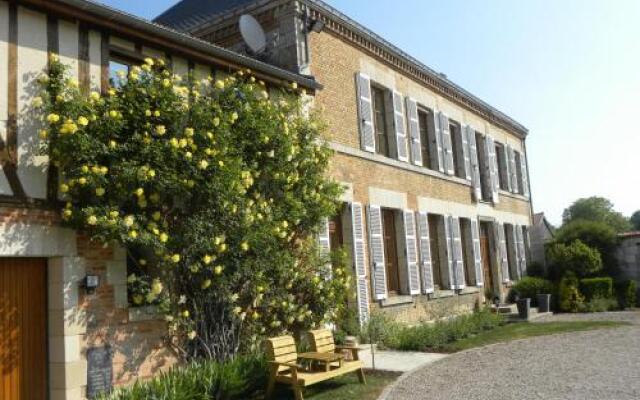 Chambre d'hôtes entre cour et jardin