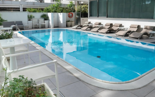 Hotel Club House