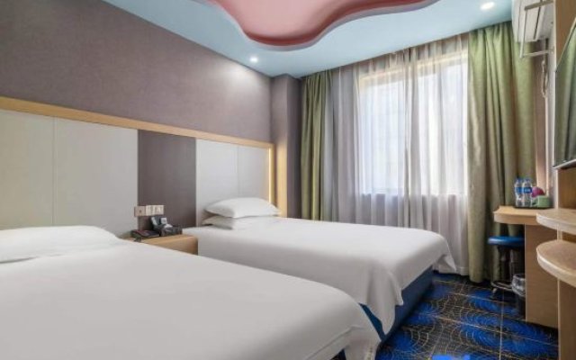 Baiyou Hotel (Shanghai Hongqiao Airport Wuzhong Road)