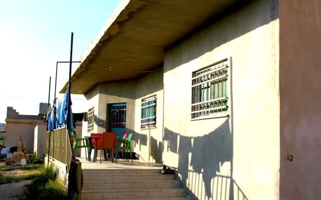 Bedouin Pink Ecohouse