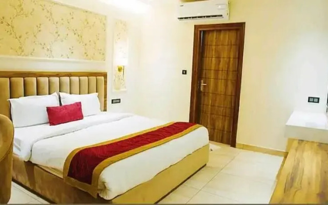 Hotel White Rock Sector 68  Sohna Road
