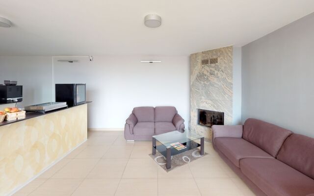 River View Residence Hotel