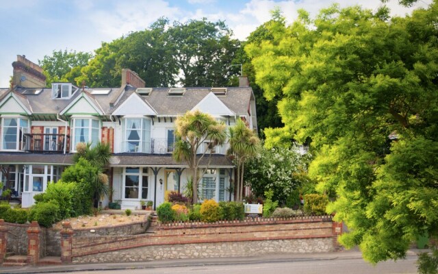 Avron House