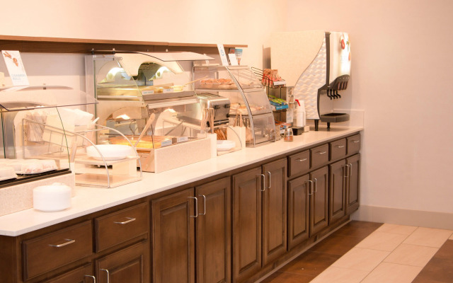 Comfort Inn & Suites Tyler - Lindale