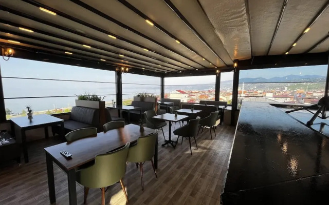Avni Bey Otel