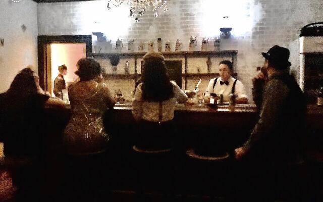 Iron Amethyst Inn Boutique Hotel