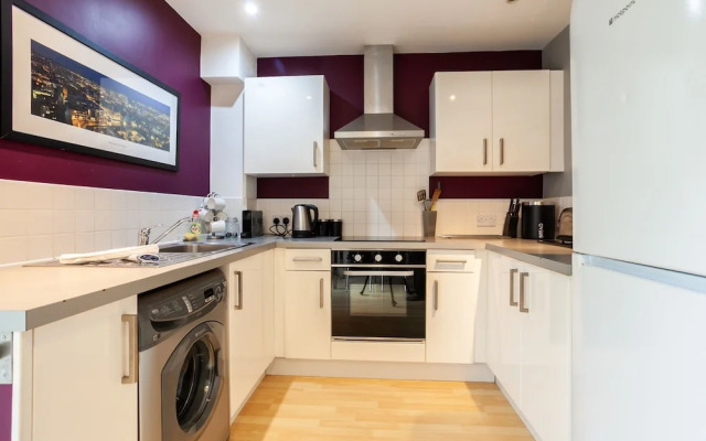 Lakeside view - Manchester townhouse