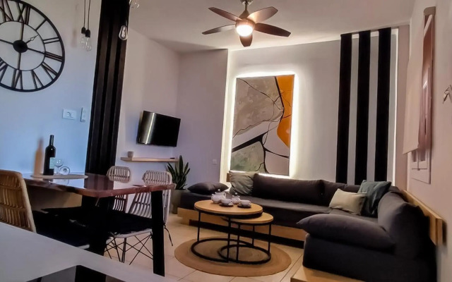 Niki Apartments