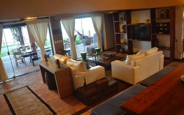 Casa de luxo na beira mar Porto Mirim