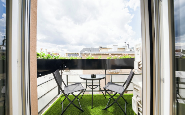 Pozsonyi Suite – 3Br Family Stay | Ac + Balcony