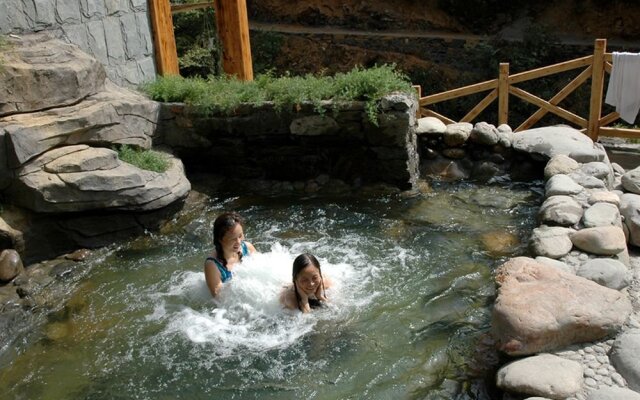 Longsheng Hot Spring Resort