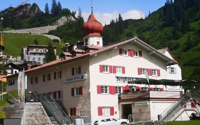 Ferienhaus Stuben- Wandern Biken- Rasten