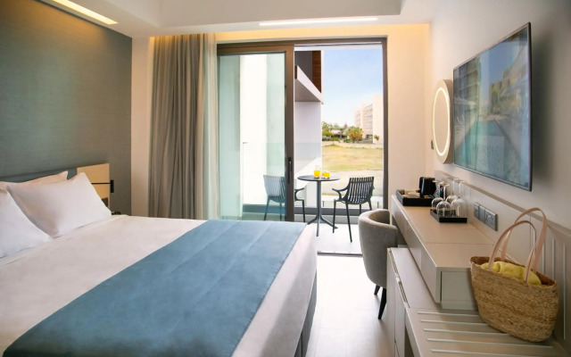 Mercure Larnaca Beach Resort