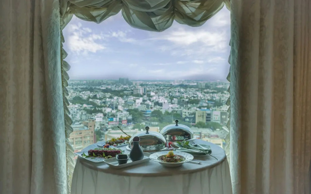 Seven Seas Hotel