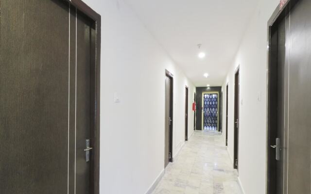 Sujatha Nirmala Convent Road by OYO Rooms