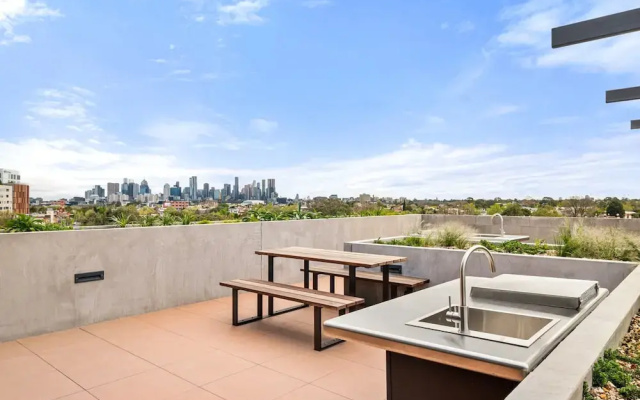 Brand-new 2-bed With Rooftop Access