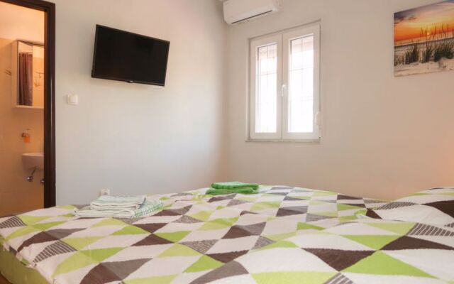 Apartment Mira (RAB131)