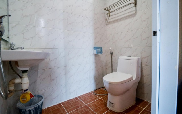 RedDoorz Plus near DC Mall Batam