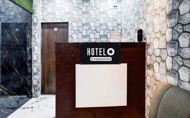 Super Hotel O Khar East Near Railway Station