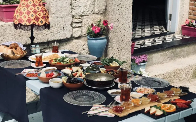 Alacati Konak Altinel