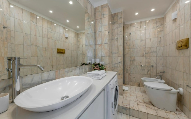 Milan Royal Suites & Luxury Apartments
