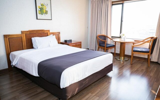 Prince Hotel