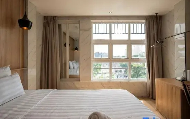Lá Hotel Q10