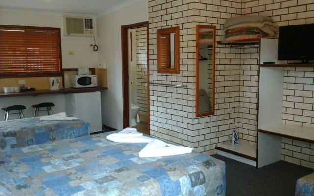 Emerald Tower Motor Inn